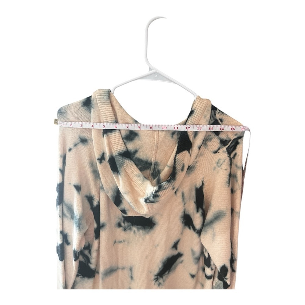 Torrid Tie-Dye Zip-Up Hoodie in Cream and Black - Picture 4 of 6
